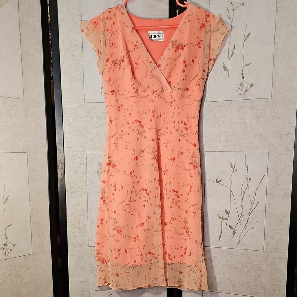 Elegant Pink Midi Dress with V-Neck and Flutter Cap Sleeves